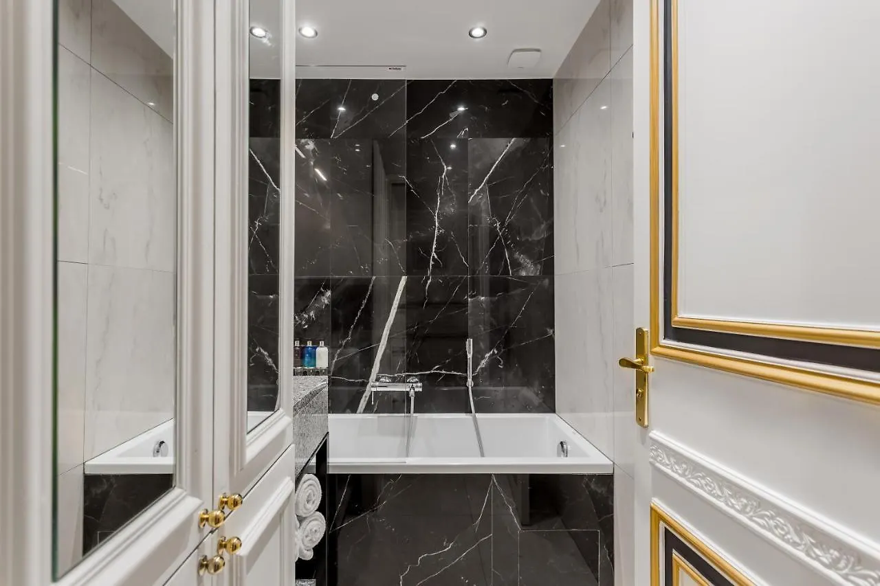 Merveil - Luxury Suite -Champs Elysees- Ponthieu I Paris Apartment