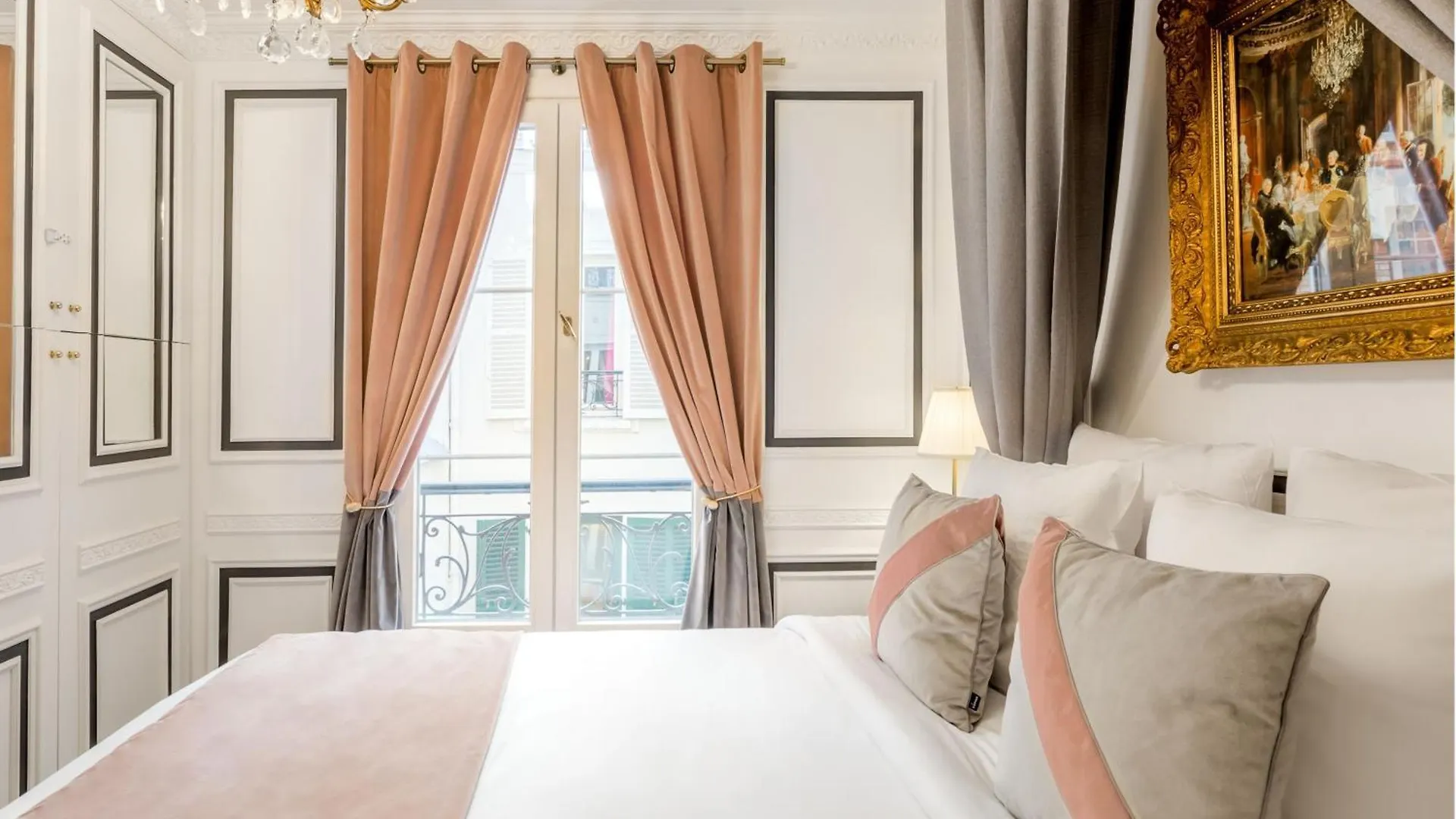 Merveil - Luxury Suite -Champs Elysees- Ponthieu I Paris 0*,  France
